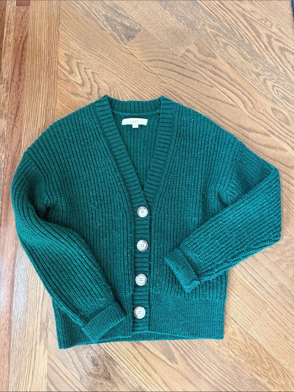 LOFT Green Ribbed Button-Front Cardigan Size Small